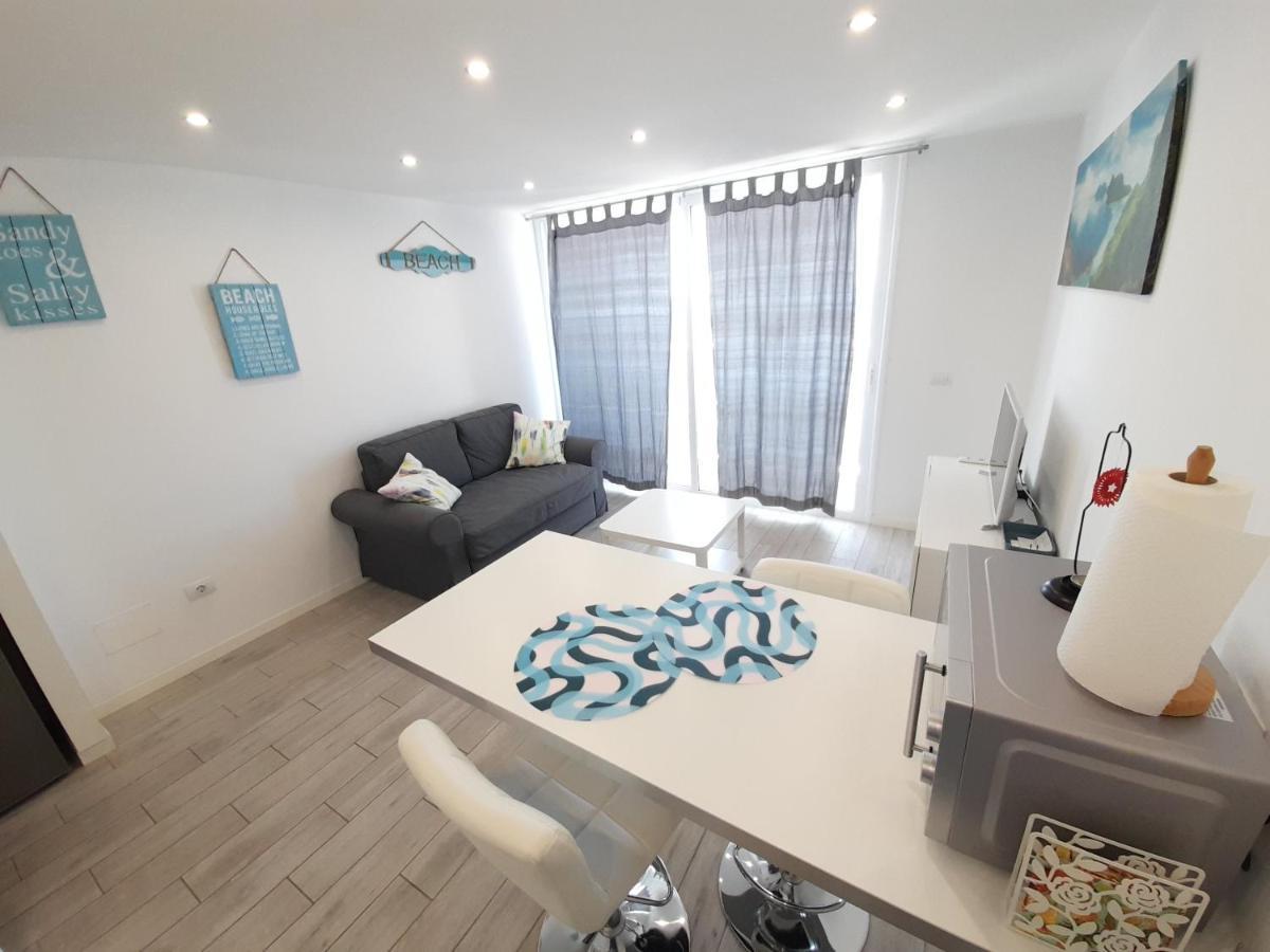 Playa Honda Luxury Apartment อาโรนา ภายนอก รูปภาพ